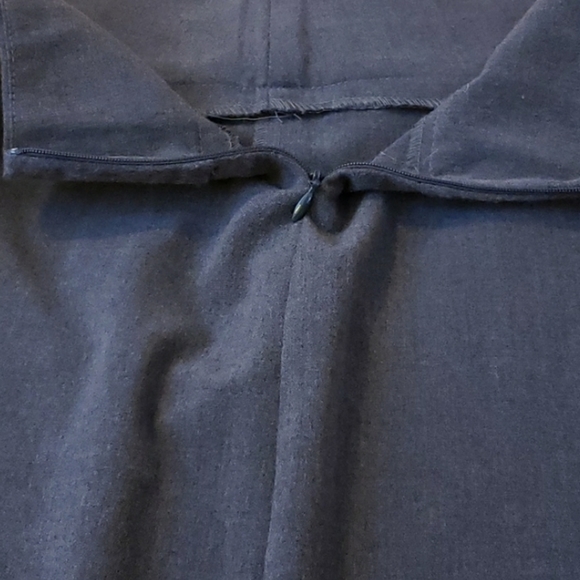 Pants and top outfit bundle - Picture 10 of 11